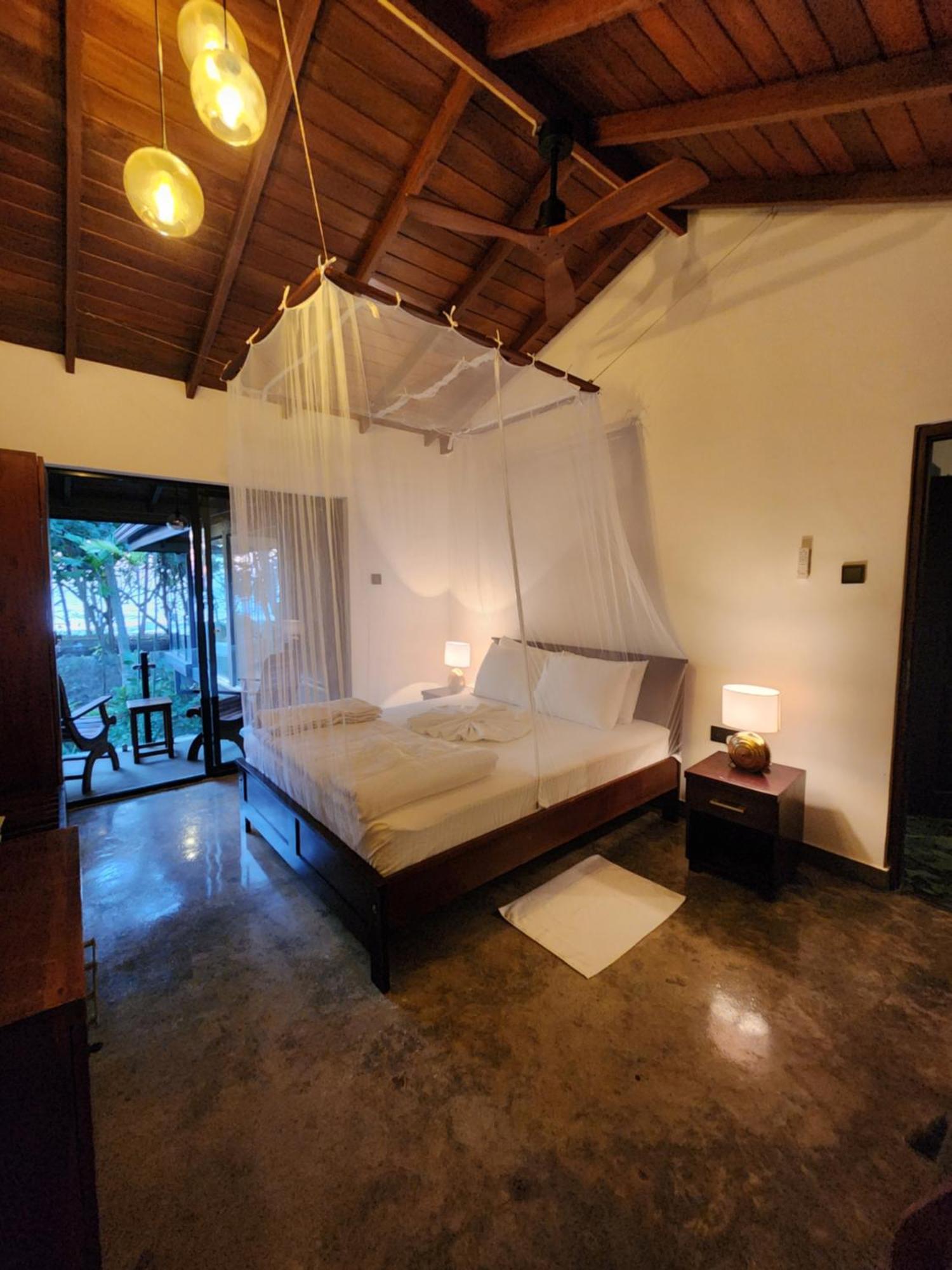 Red Sun Beach Villa Kosgoda Esterno foto