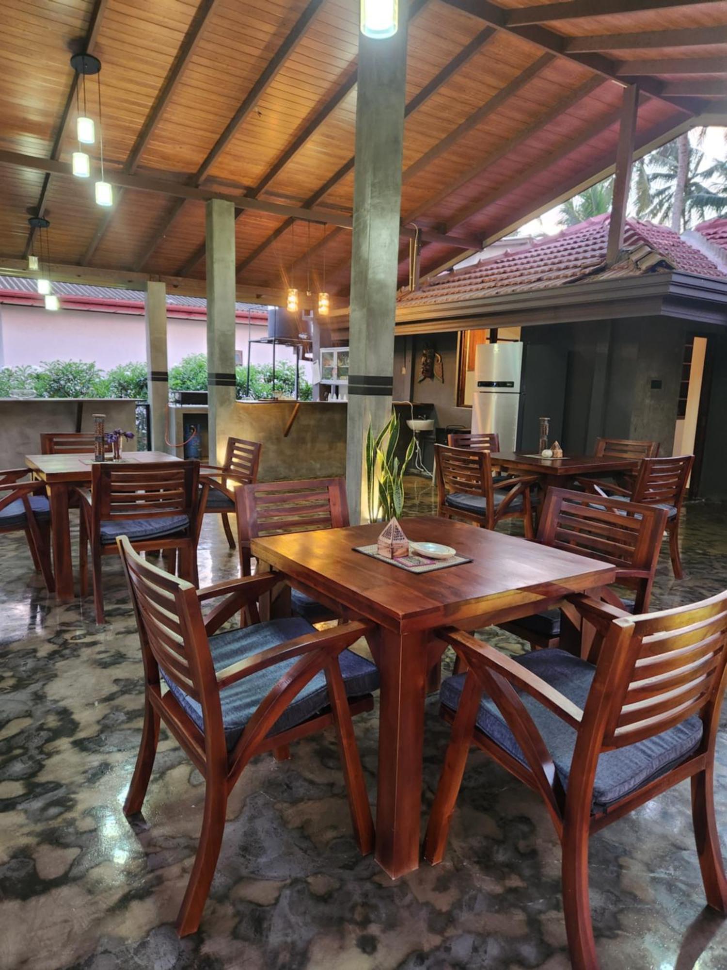 Red Sun Beach Villa Kosgoda Esterno foto